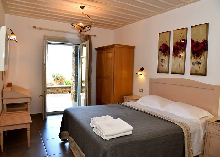 Ξενοδοχείο Messaria 3*